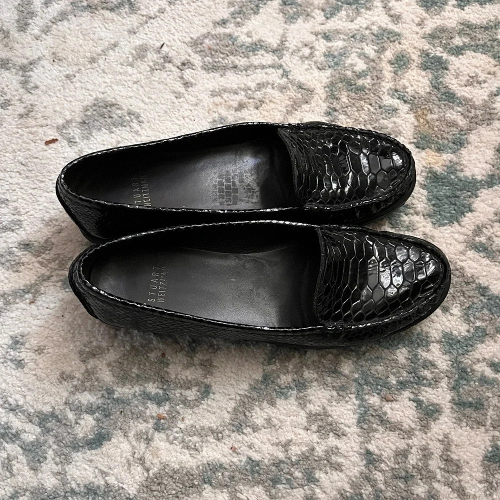 Stuart Weitzman Black Faux Leather Snakeskin Print Loafers Size 7.5